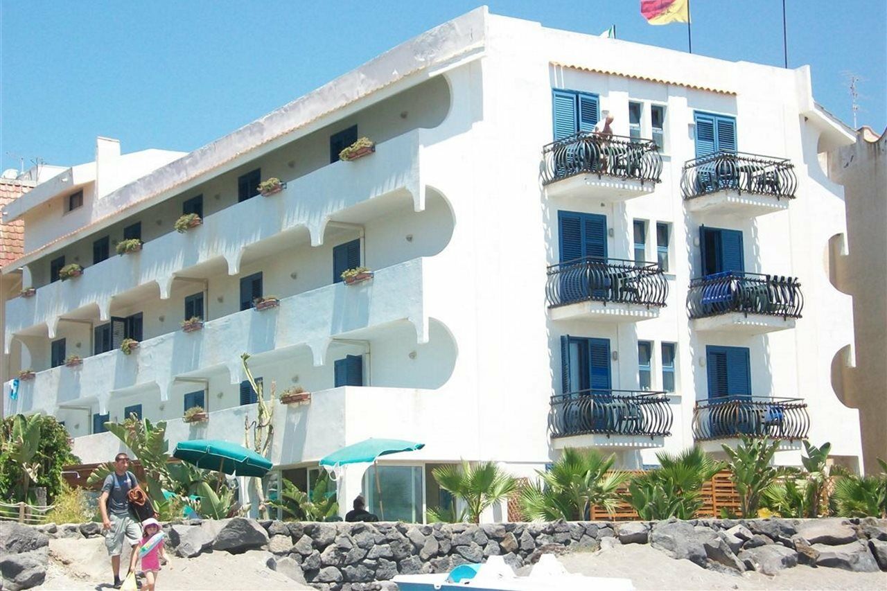 Baia Degli Dei Lejlighed Giardini Naxos Eksteriør billede